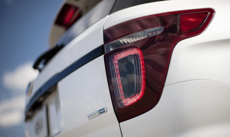  Ford Explorer Sport 2012 года  (фото 63 из 94)